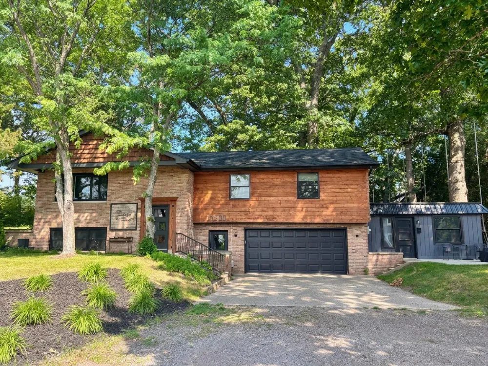 17500 Fruitport Road Spring Lake, MI 49456