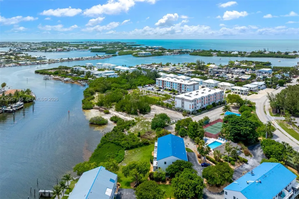 95 Coco Plum Dr Unit 4B & Slip B-34 Marathon, FL 33050