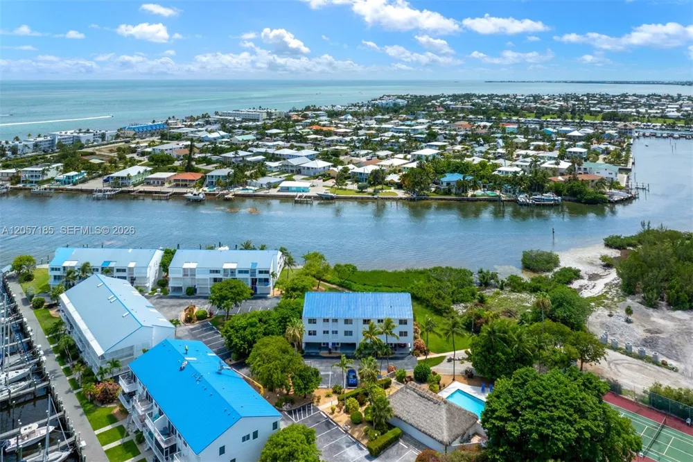 95 Coco Plum Dr Unit 4B & Slip B-34 Marathon, FL 33050
