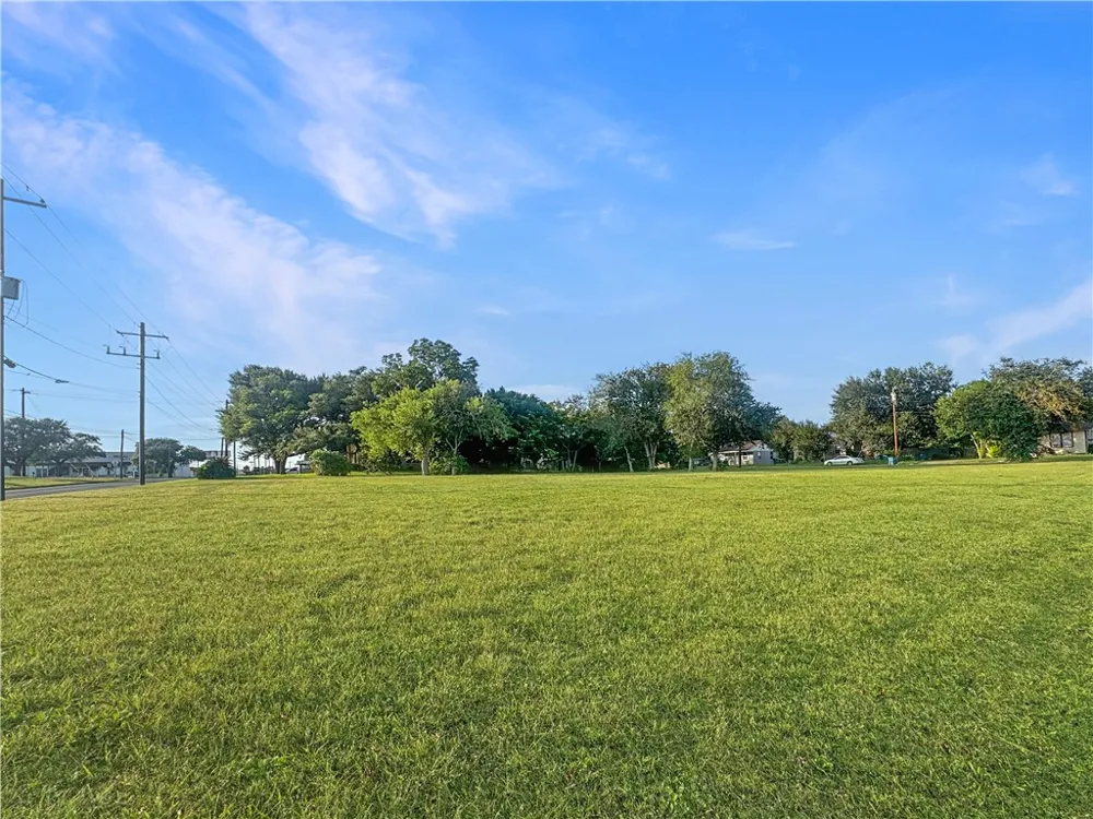 1302 Saint Marys Street Beeville, TX 78102