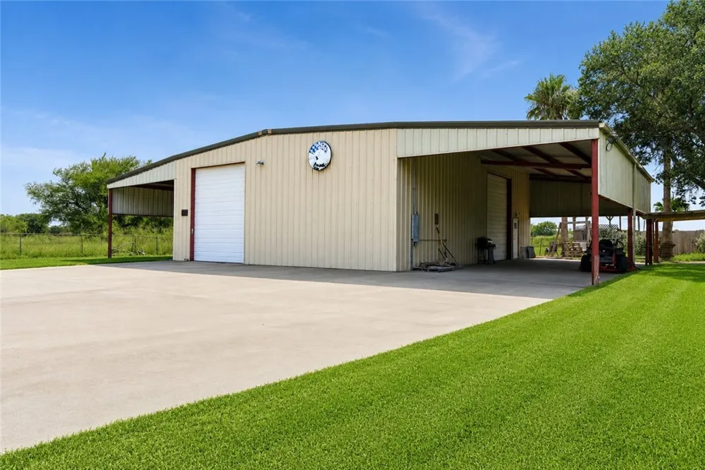4745 Fm 624 Road Robstown, TX 78380