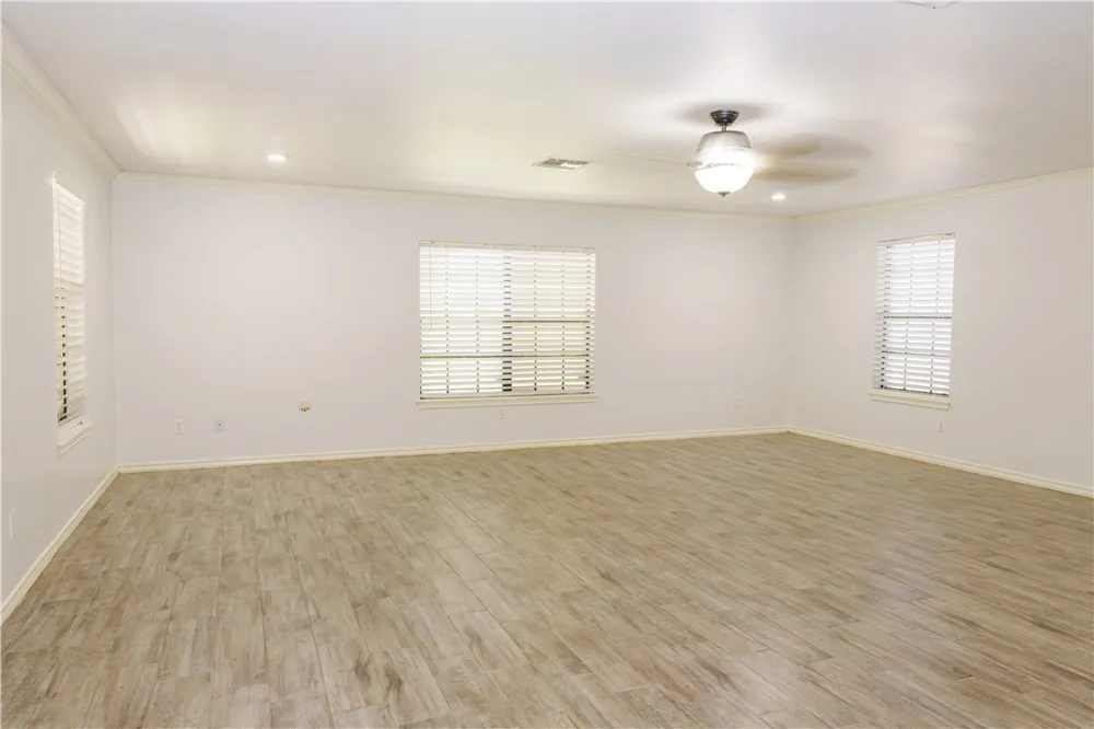 4745 Fm 624 Road Robstown, TX 78380