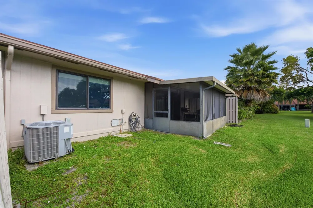 18 WINCHMORE LANE Boynton Beach, FL 33426