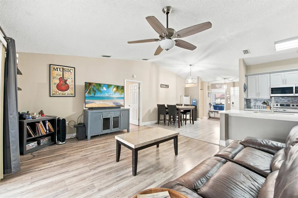 18 WINCHMORE LANE Boynton Beach, FL 33426