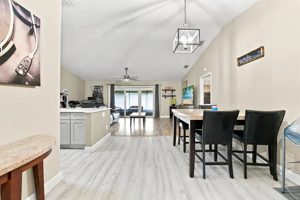 18 WINCHMORE LANE Boynton Beach, FL 33426