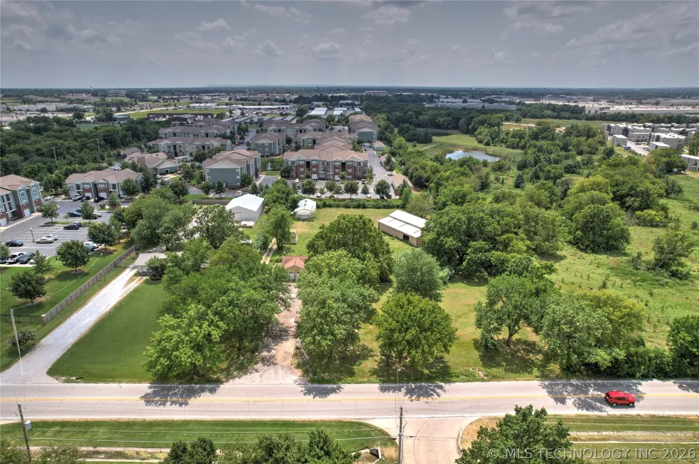 2435 W Omaha Street Broken Arrow, OK 74012