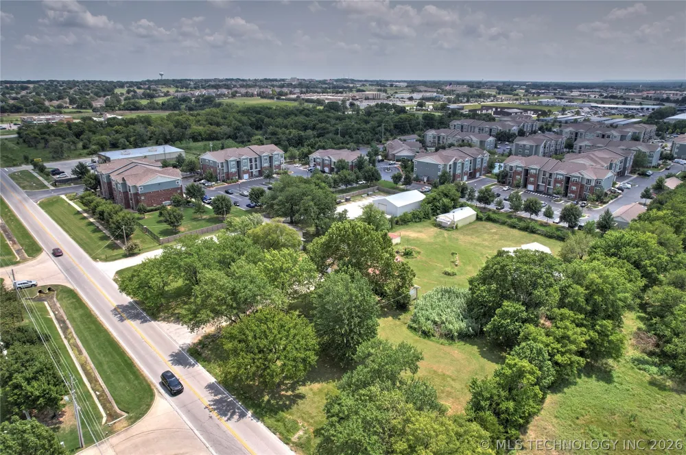 2435 W Omaha Street Broken Arrow, OK 74012