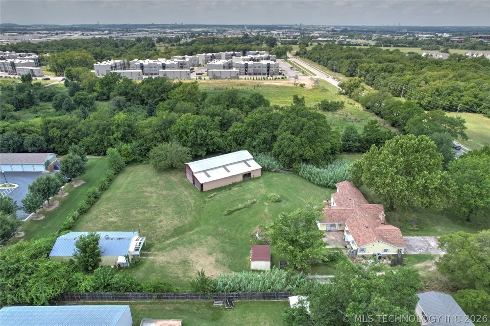 2435 W Omaha Street Broken Arrow, OK 74012