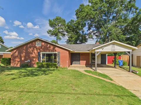 5262 Lichfield Drive