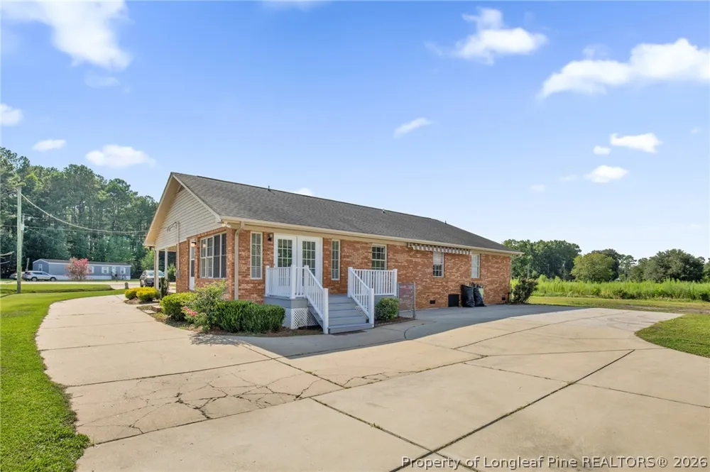 221 Old Baker Road Maxton, NC 28364
