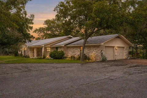 1736 County Road 182