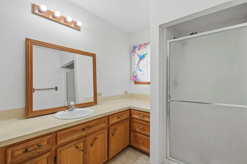 1736 County Road 182 Hallettsville, TX 77964