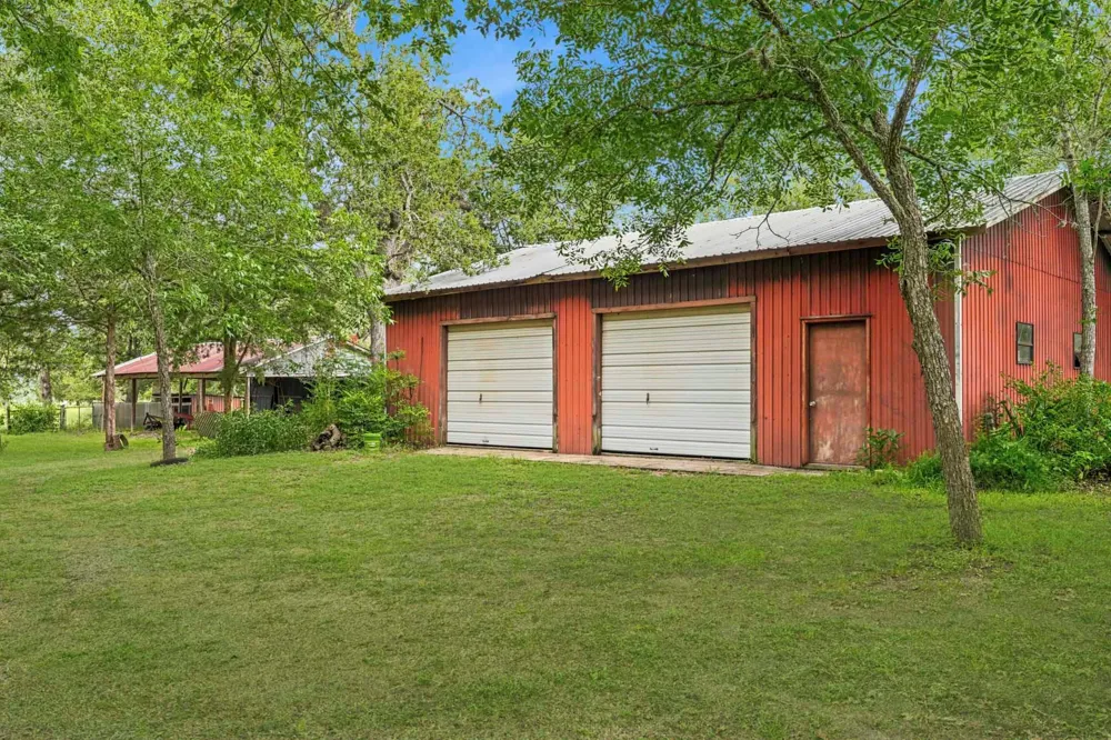 1736 County Road 182 Hallettsville, TX 77964