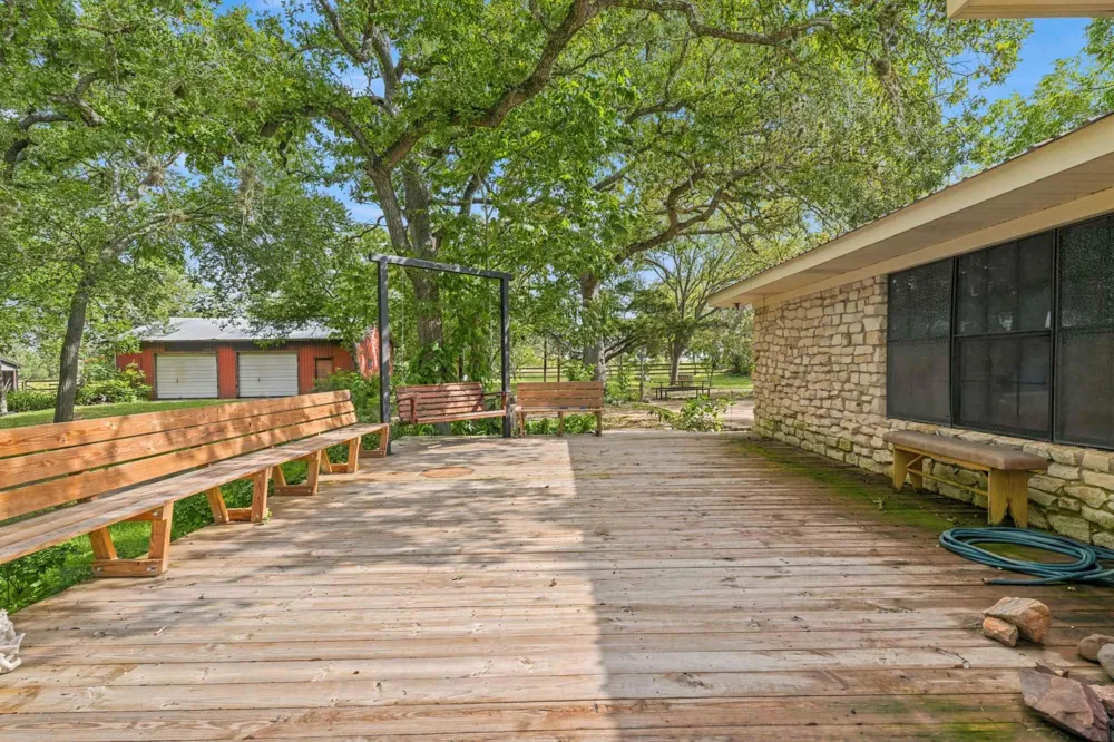 1736 County Road 182 Hallettsville, TX 77964