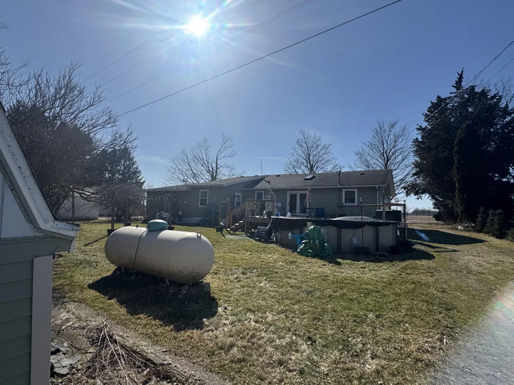31004 Middle Crossing Road Dowagiac, MI 49047