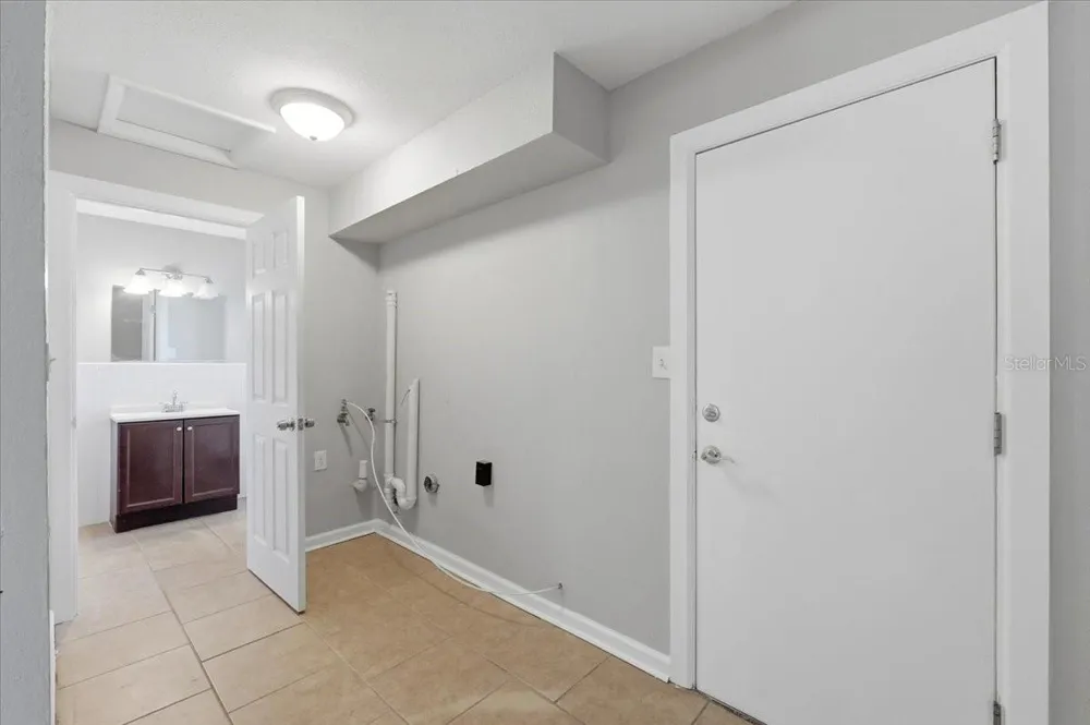 813 ELLERBE WAY Lakeland, FL 33801