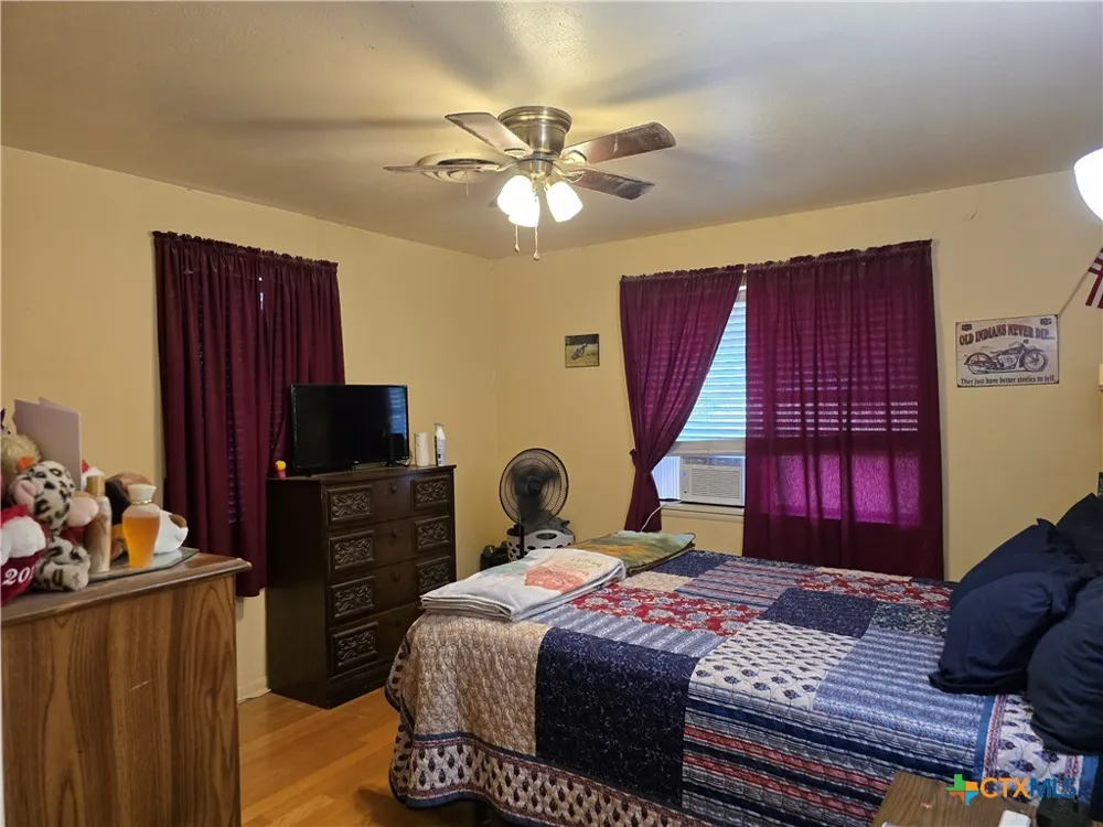 14947 E Highway 36 Highway Jonesboro, TX 76538