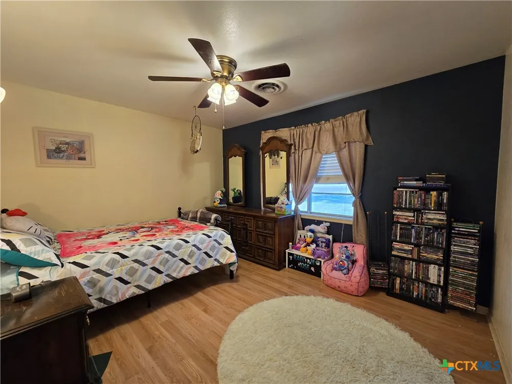 14947 E Highway 36 Highway Jonesboro, TX 76538
