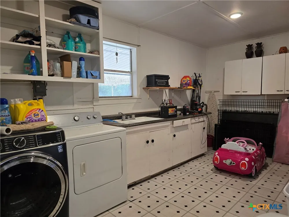 14947 E Highway 36 Highway Jonesboro, TX 76538