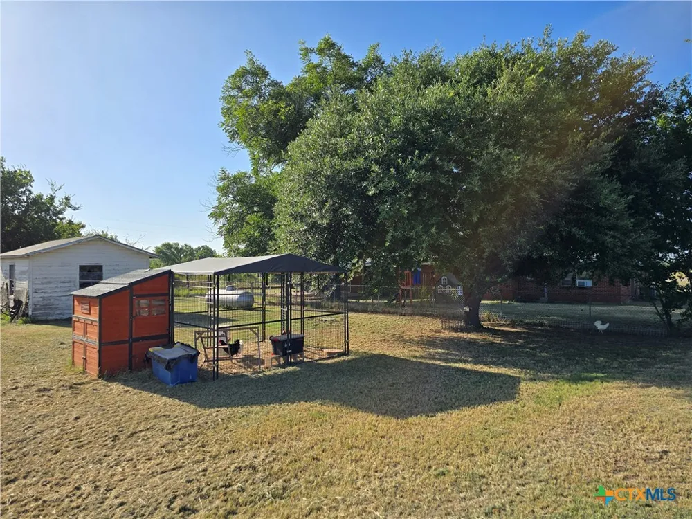 14947 E Highway 36 Highway Jonesboro, TX 76538