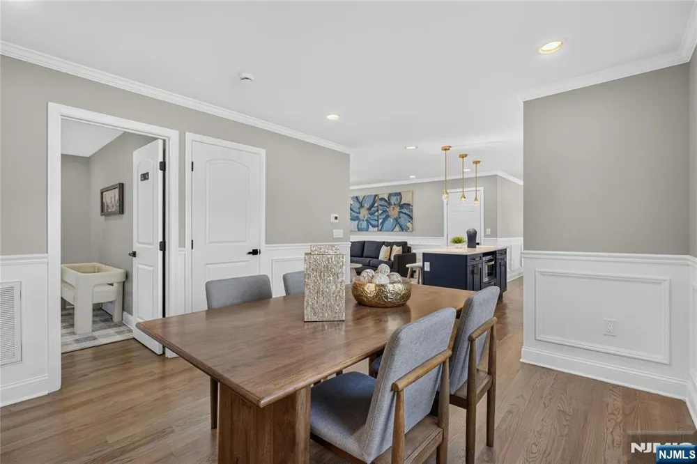 61 Bart Place Clifton, NJ 07013