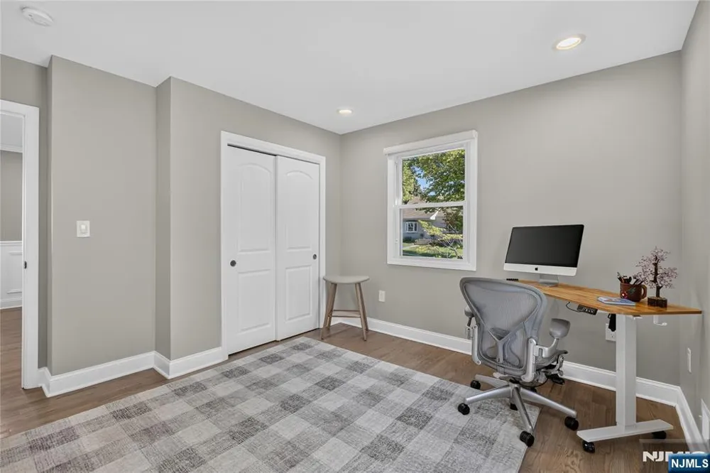 61 Bart Place Clifton, NJ 07013