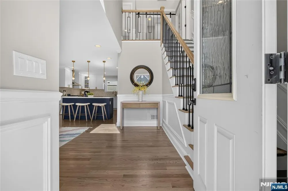 61 Bart Place Clifton, NJ 07013