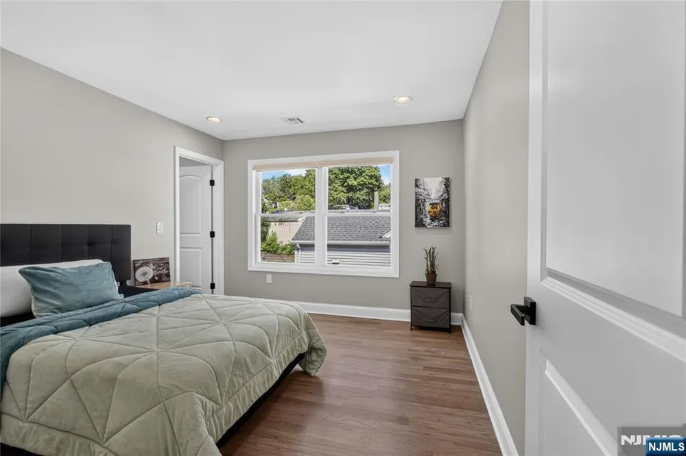 61 Bart Place Clifton, NJ 07013