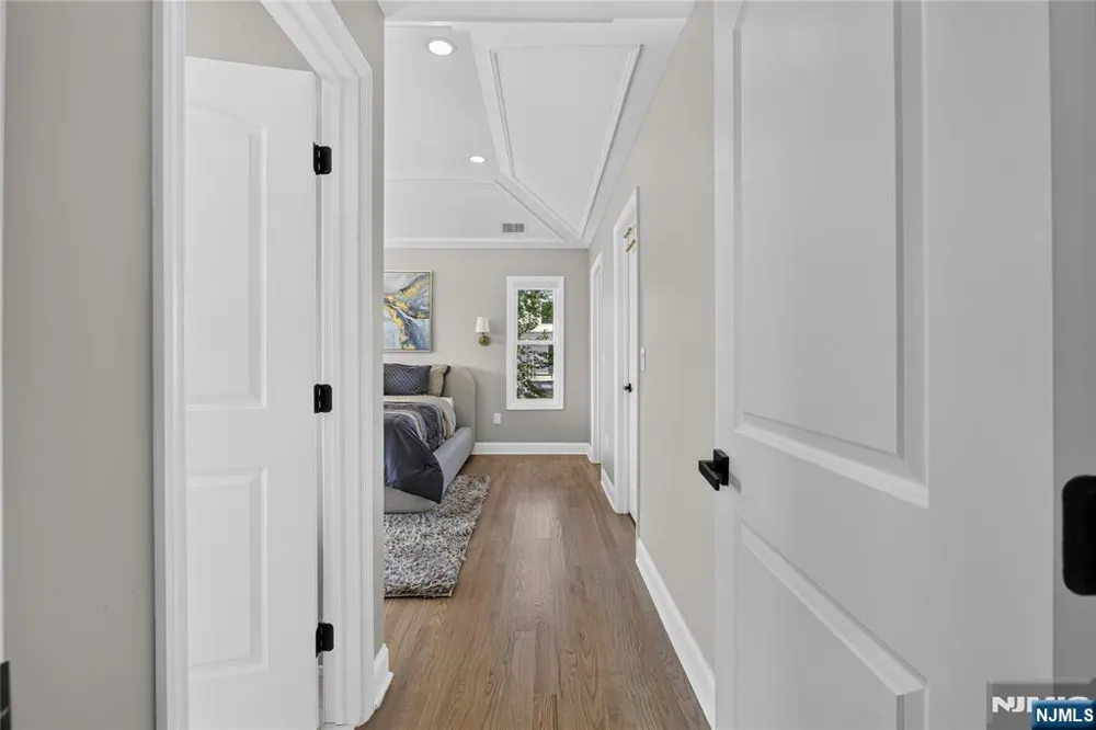 61 Bart Place Clifton, NJ 07013