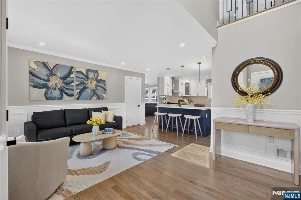 61 Bart Place Clifton, NJ 07013