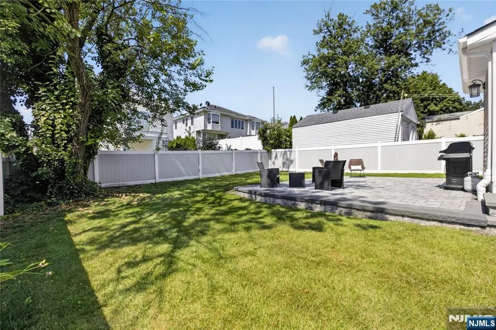 61 Bart Place Clifton, NJ 07013