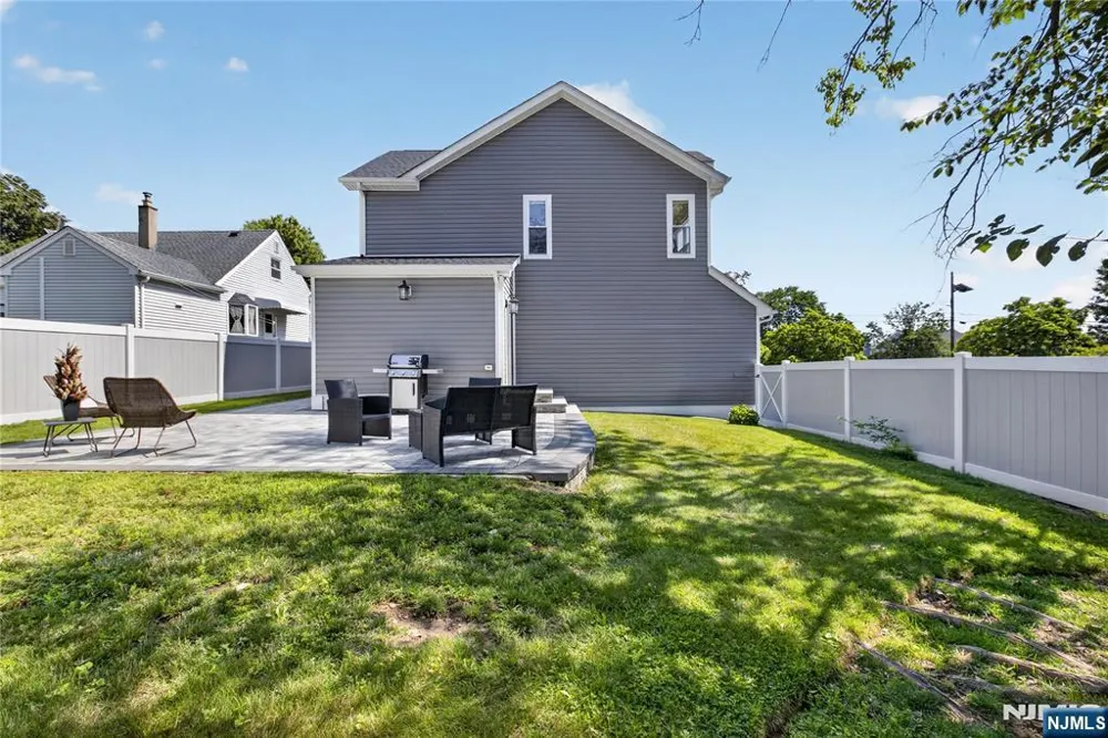61 Bart Place Clifton, NJ 07013
