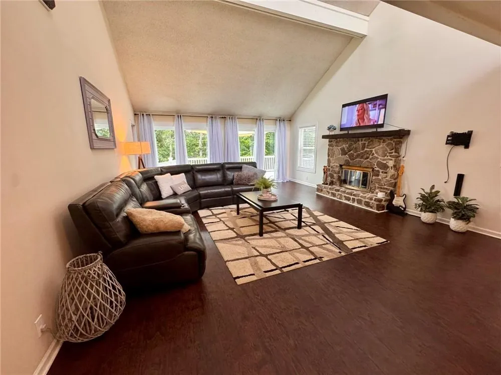 4205 Loftwood Drive Cohutta, GA 30710