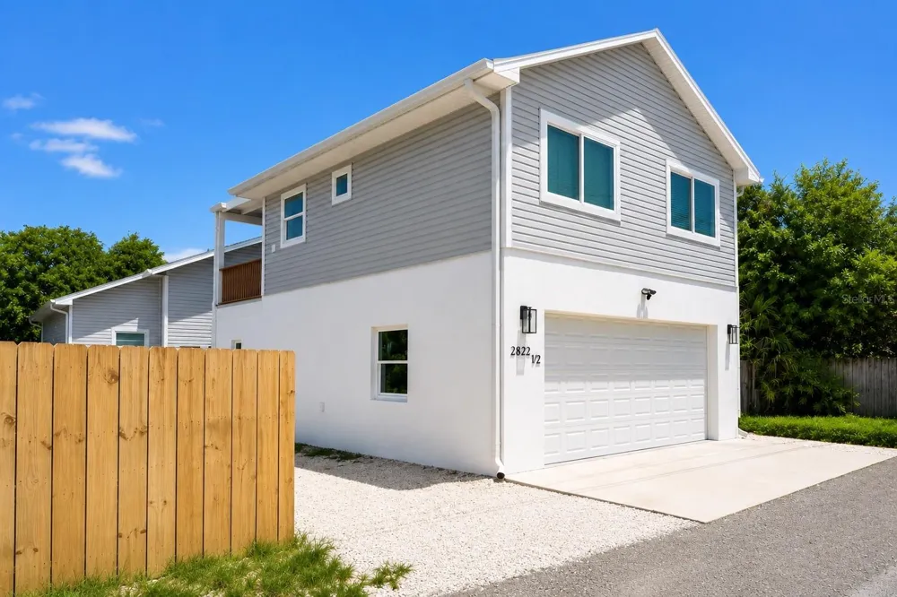 2822 1/2 11TH ST N St Petersburg, FL 33704