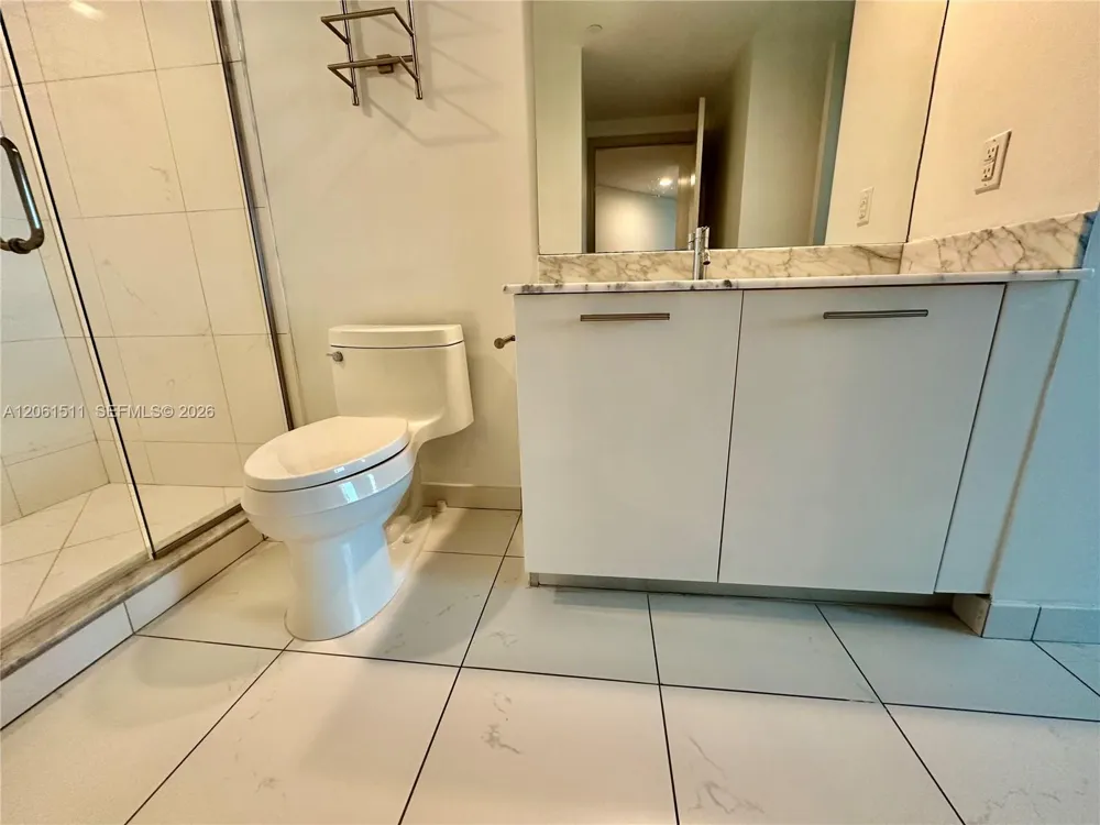 500 Brickell Ave #2407 Miami, FL 33131