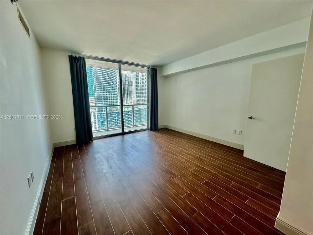 500 Brickell Ave #2407 Miami, FL 33131