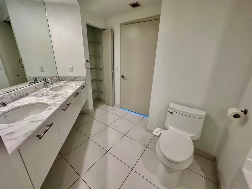 500 Brickell Ave #2407 Miami, FL 33131