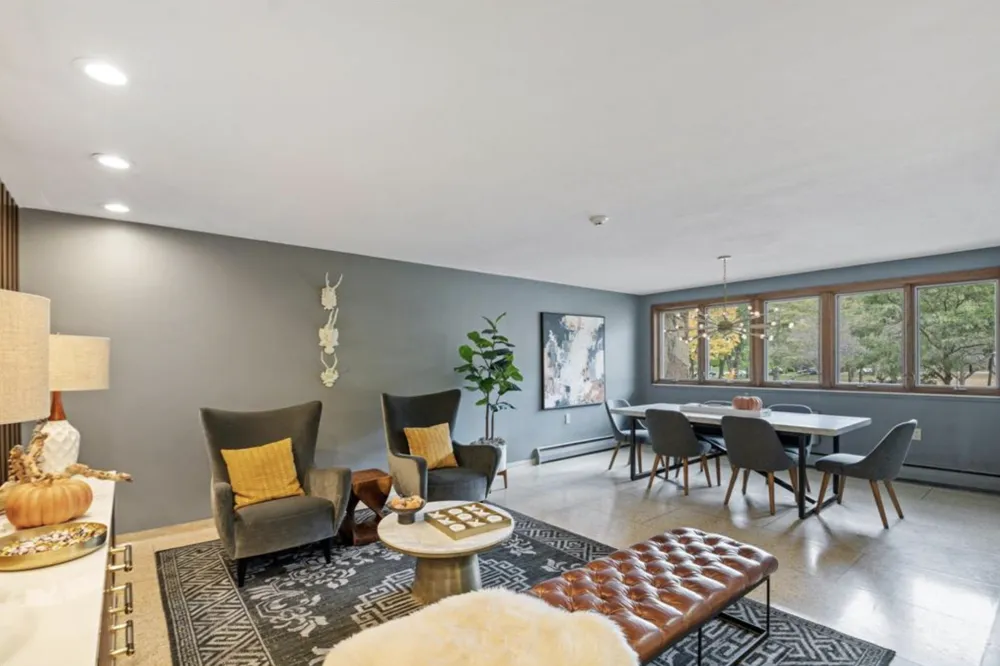 2928 Dean Parkway #4B Minneapolis, MN 55416