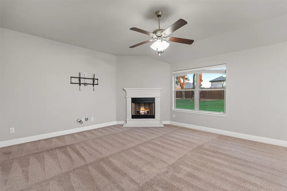 3733 Cecelia Lane Forest Hill, TX 76140