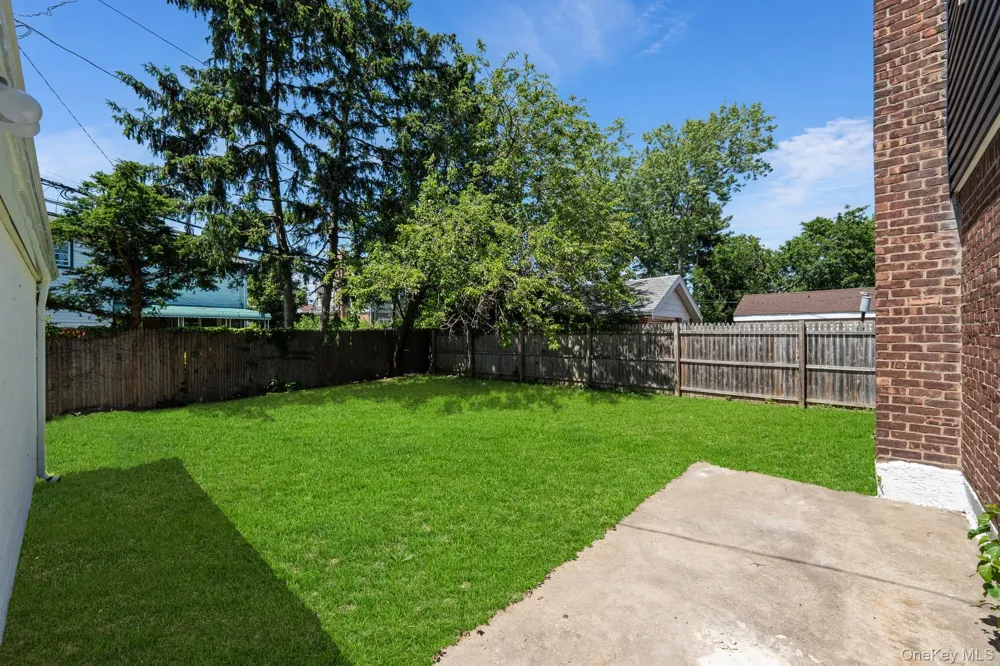 1977 Jackson Avenue Elmont, NY 11003