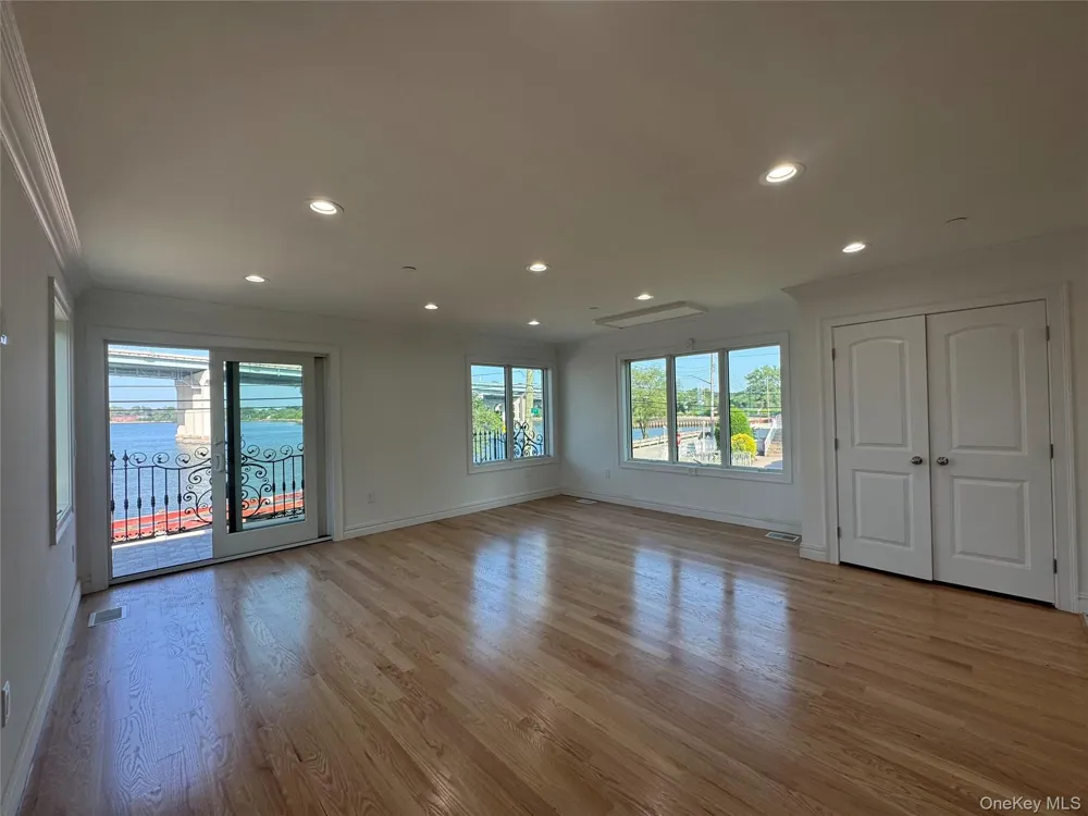 168-19 12th Road Whitestone, NY 11357