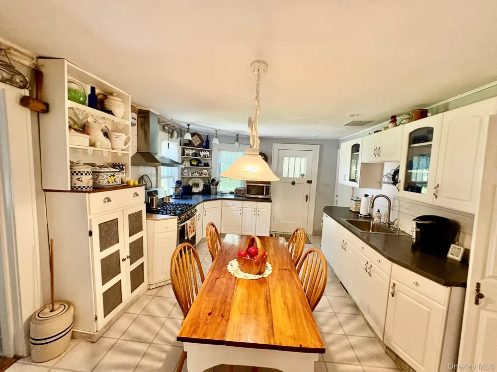 909 County Road 93 Roscoe, NY 12776
