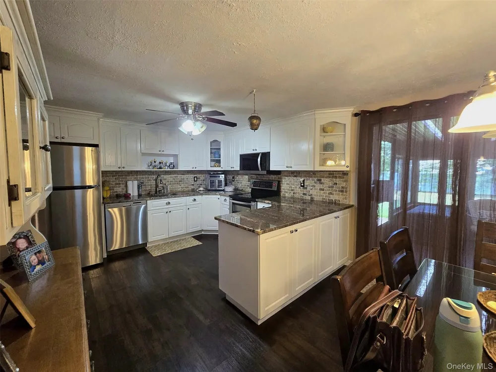 60 Meyer Lane Medford, NY 11763