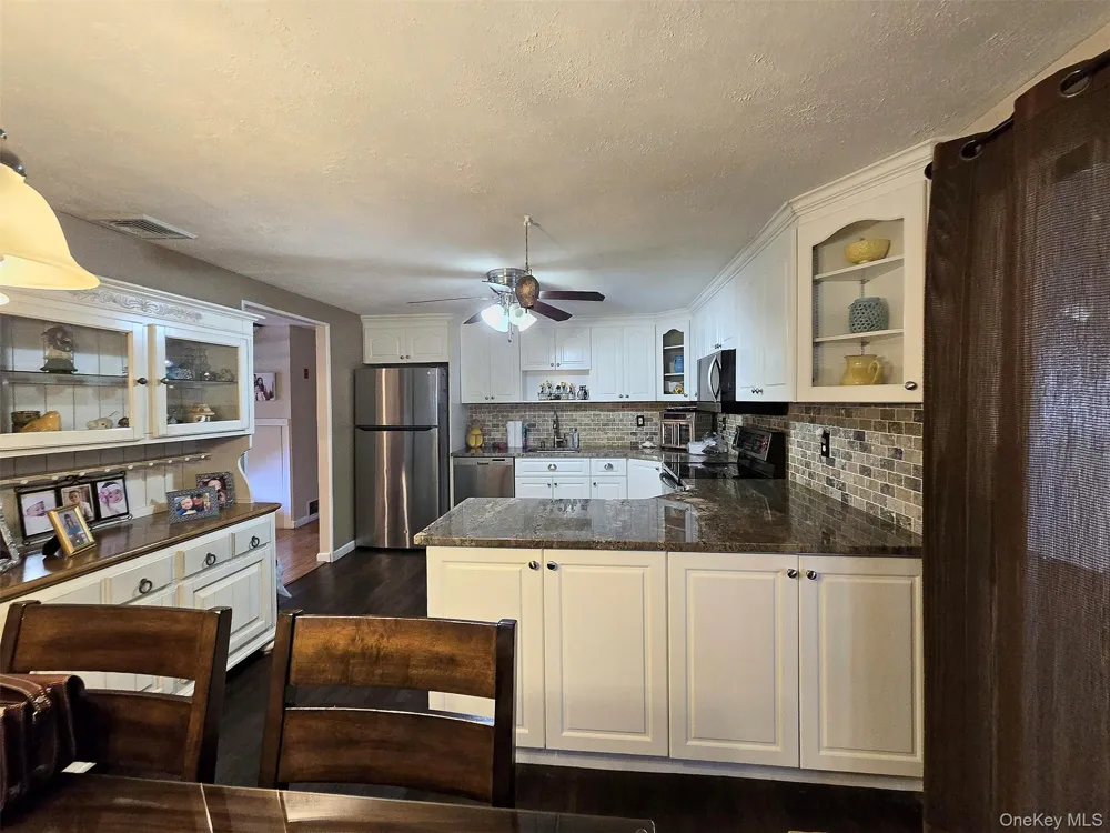 60 Meyer Lane Medford, NY 11763