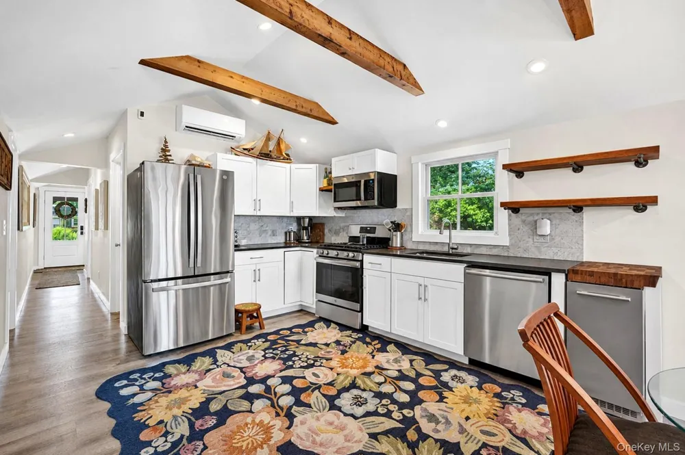 80 Rabbit Lane East Marion, NY 11939