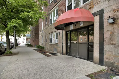 900 Lydig Avenue #4M
