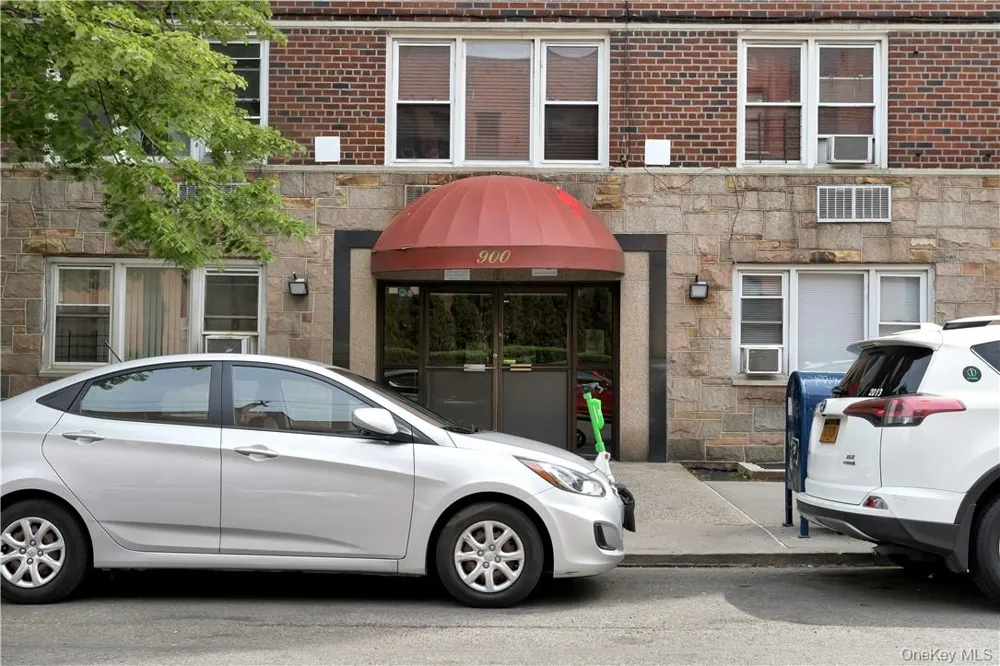 900 Lydig Avenue #4M Bronx, NY 10462