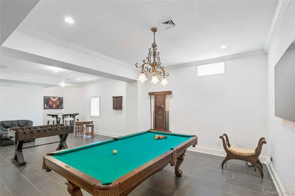 7 Covey Court Upper Brookville, NY 11545