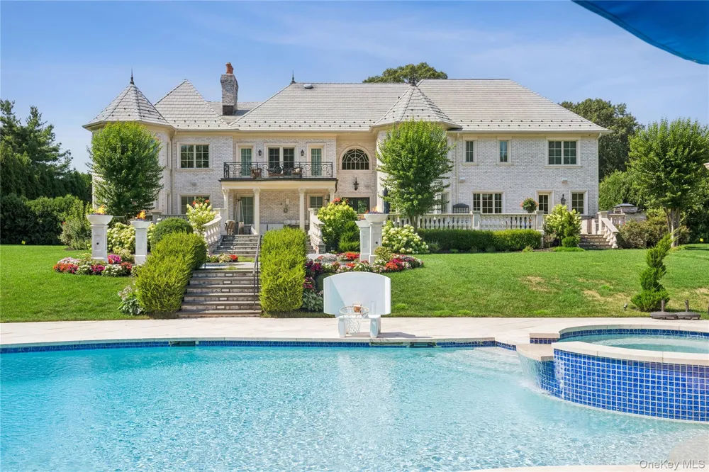 7 Covey Court Upper Brookville, NY 11545