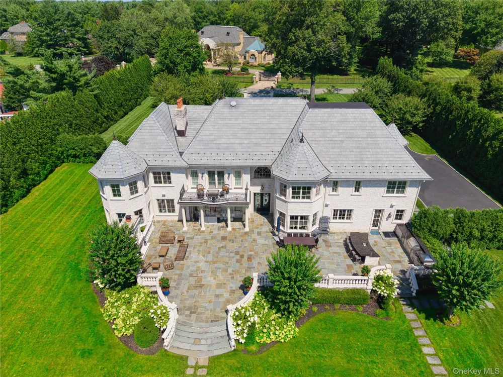 7 Covey Court Upper Brookville, NY 11545